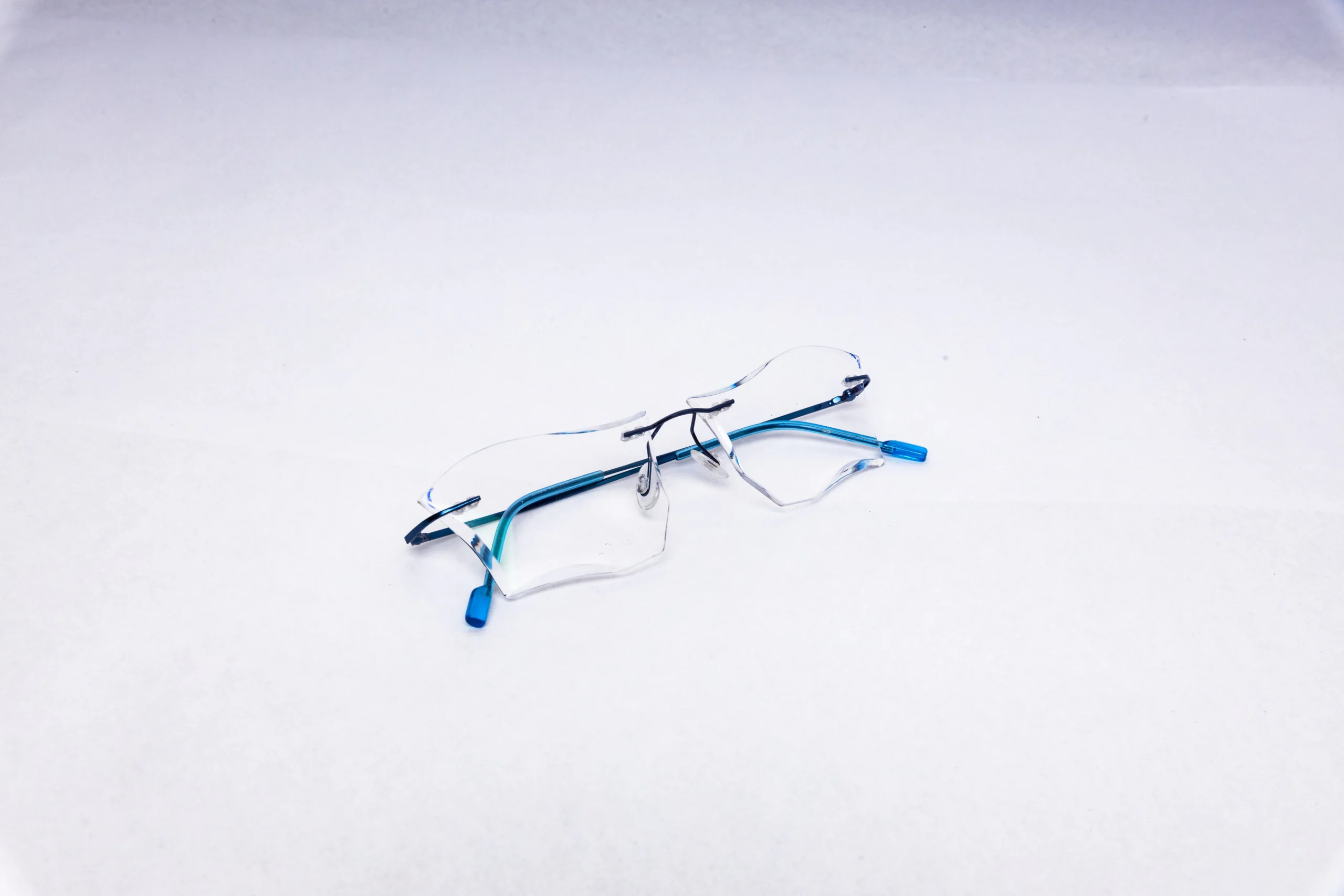 MILAMO Rimless Gunmetal Eyeglasses - Image 3